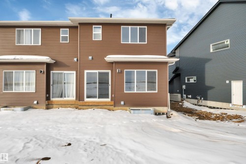 Snow covered property - 5657 Hawthorn Way, Edmonton, AB - Outdoor