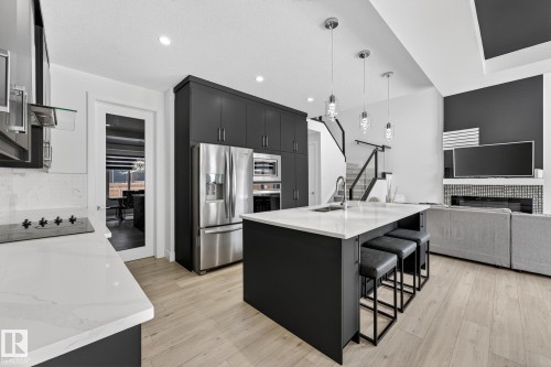 4413 39 Street, Beaumont, AB - Indoor Photo Showing Kitchen With Upgraded Kitchen