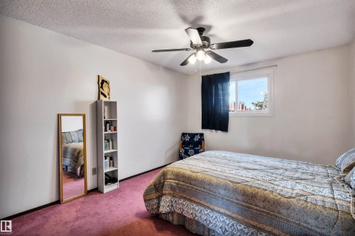 3314 130A Avenue, Edmonton, AB - Indoor Photo Showing Bedroom