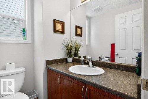 3457 11 Street, Edmonton, AB - Indoor Photo Showing Bathroom