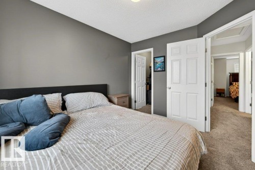 3457 11 Street, Edmonton, AB - Indoor Photo Showing Bedroom