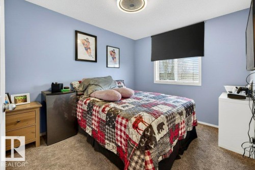 3457 11 Street, Edmonton, AB - Indoor Photo Showing Bedroom