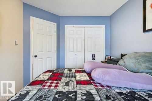 3457 11 Street, Edmonton, AB - Indoor Photo Showing Bedroom