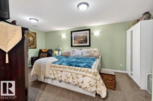 3457 11 Street, Edmonton, AB - Indoor Photo Showing Bedroom