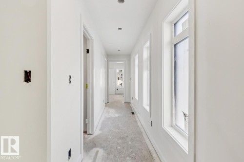 7928 97 Avenue Nw, Edmonton, AB - Indoor Photo Showing Other Room
