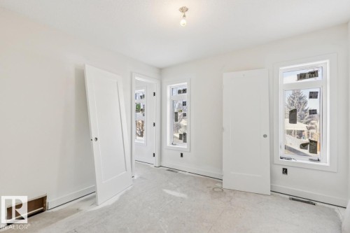 7928 97 Avenue Nw, Edmonton, AB - Indoor Photo Showing Other Room