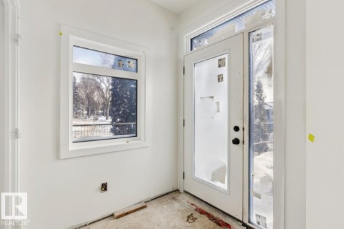 7928 97 Avenue Nw, Edmonton, AB - Indoor Photo Showing Other Room
