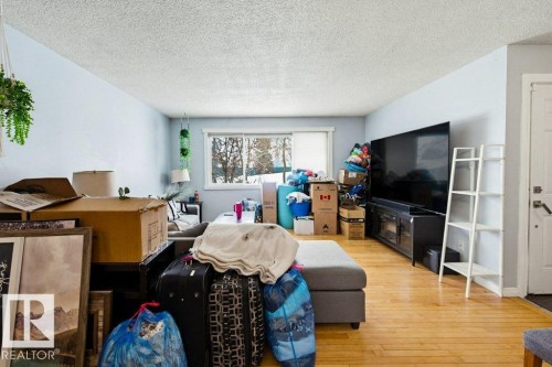 41 Alpine Boulevard, St. Albert, AB - Indoor Photo Showing Living Room