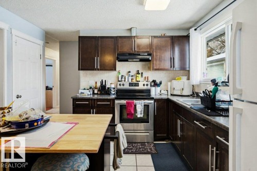 41 Alpine Boulevard, St. Albert, AB - Indoor Photo Showing Kitchen