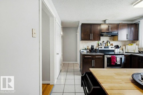 41 Alpine Boulevard, St. Albert, AB - Indoor Photo Showing Kitchen