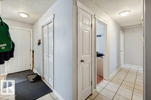 41 Alpine Boulevard, St. Albert, AB - Indoor Photo Showing Other Room