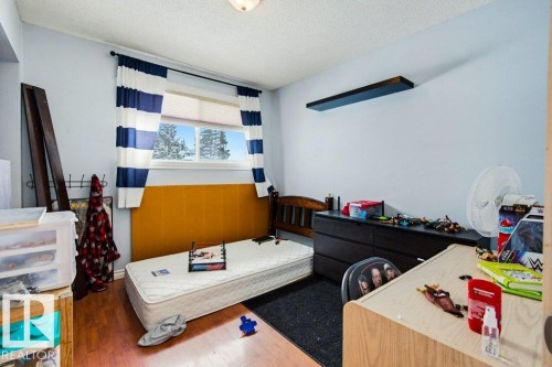 41 Alpine Boulevard, St. Albert, AB - Indoor