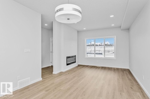 4291 Kinglet Drive, Edmonton, AB - Indoor Photo Showing Other Room