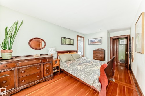 14536 103 Avenue, Edmonton, AB - Indoor Photo Showing Bedroom