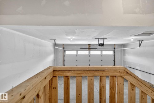 View of garage - 3318 Chickadee Drive, Edmonton, AB - Indoor Photo Showing Garage