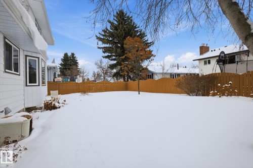 View of snowy yard - 65 Lorne Crescent, St. Albert, AB - Outdoor