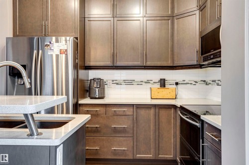 3351 Weidle Way, Edmonton, AB - Indoor Photo Showing Kitchen