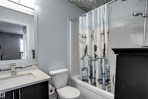 3351 Weidle Way, Edmonton, AB - Indoor Photo Showing Bathroom