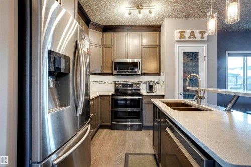 3351 Weidle Way, Edmonton, AB - Indoor Photo Showing Kitchen With Double Sink With Upgraded Kitchen