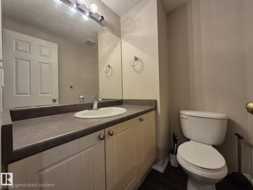 Edmonton, AB - Indoor Photo Showing Bathroom