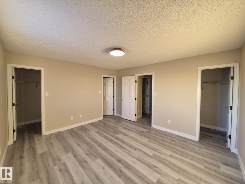 Edmonton, AB - Indoor Photo Showing Other Room