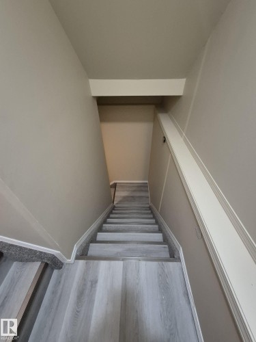 Edmonton, AB - Indoor Photo Showing Other Room