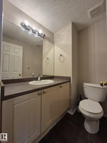 2965 23 Street, Edmonton, AB - Indoor Photo Showing Bathroom