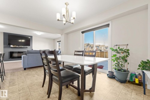 724 40 Avenue, Edmonton, AB - Indoor Photo Showing Dining Room