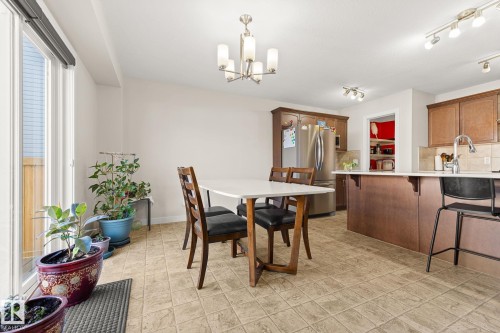 724 40 Avenue, Edmonton, AB - Indoor