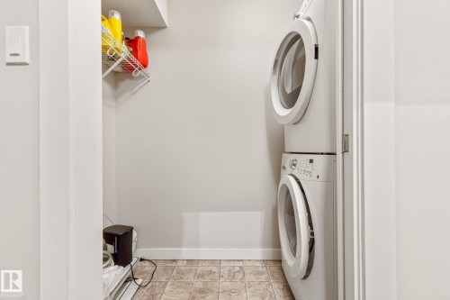 724 40 Avenue, Edmonton, AB - Indoor Photo Showing Laundry Room