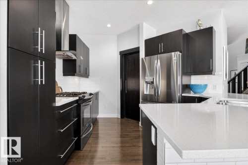 21937 94A Avenue, Edmonton, AB - Indoor Photo Showing Kitchen With Upgraded Kitchen