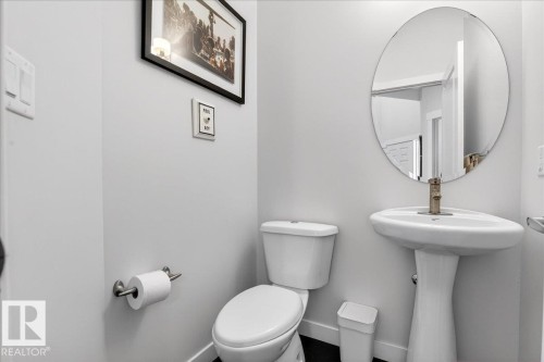 21937 94A Avenue, Edmonton, AB - Indoor Photo Showing Bathroom