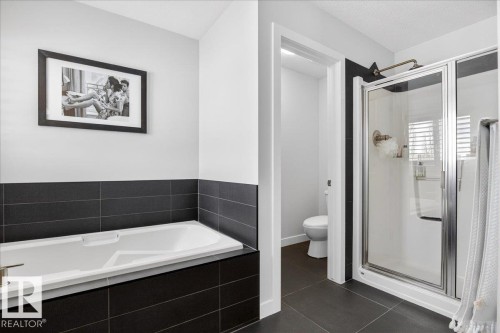 21937 94A Avenue, Edmonton, AB - Indoor Photo Showing Bathroom