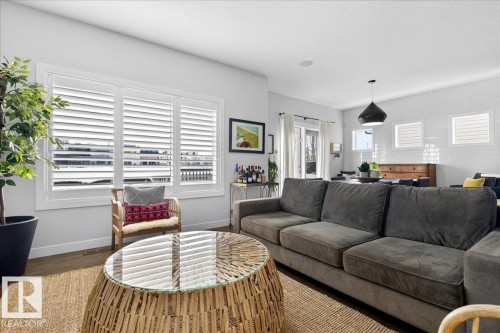 21937 94A Avenue, Edmonton, AB - Indoor Photo Showing Living Room