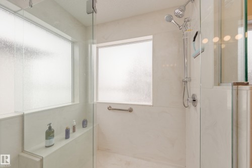 5 Greenbriar Place, Stony Plain, AB - Indoor Photo Showing Bathroom