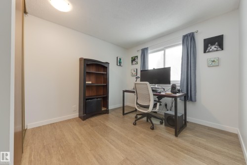 8 Harrison Drive, Edmonton, AB - Indoor Photo Showing Office