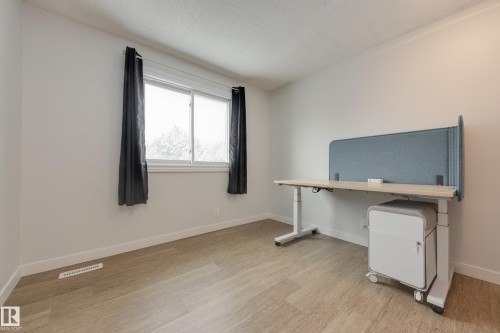 8 Harrison Drive, Edmonton, AB - Indoor Photo Showing Office