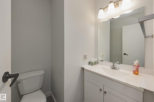 8 Harrison Drive, Edmonton, AB - Indoor Photo Showing Bathroom