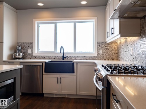 289 Hawks Ridge Boulevard, Edmonton, AB - Indoor Photo Showing Kitchen With Upgraded Kitchen