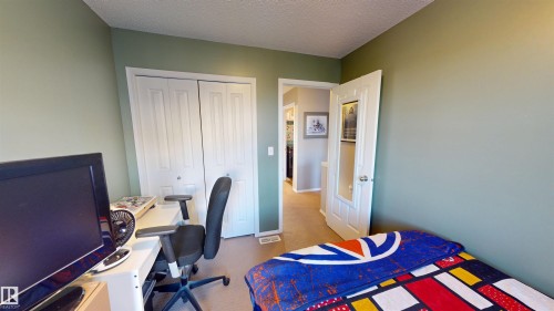 43 5604 199 Street, Edmonton, AB - Indoor Photo Showing Bedroom