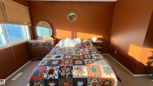 43 5604 199 Street, Edmonton, AB - Indoor Photo Showing Bedroom