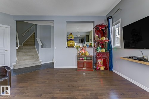937 Crystallina Nera Way, Edmonton, AB - Indoor Photo Showing Other Room