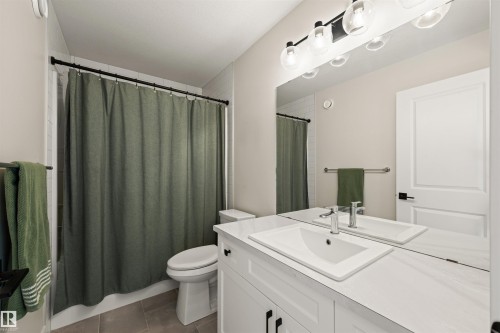 63 Willow Link, Fort Saskatchewan, AB - Indoor Photo Showing Bathroom