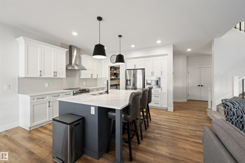 63 Willow Link, Fort Saskatchewan, AB - Indoor Photo Showing Kitchen With Upgraded Kitchen