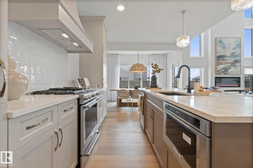103 Dansereau Way, Beaumont, AB - Indoor Photo Showing Kitchen With Upgraded Kitchen