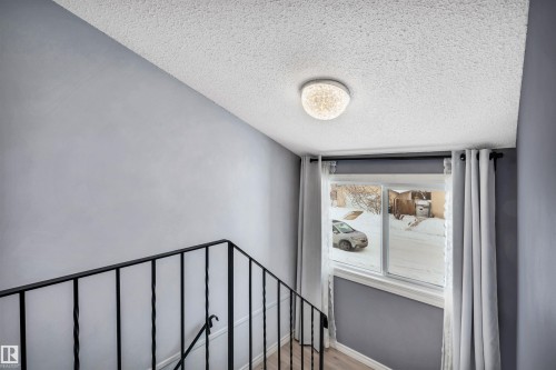 14204 31 Street, Edmonton, AB - Indoor Photo Showing Other Room