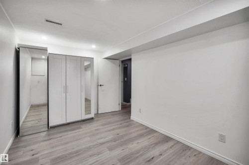 14204 31 Street, Edmonton, AB - Indoor Photo Showing Other Room