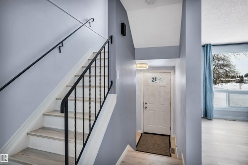 14204 31 Street, Edmonton, AB - Indoor Photo Showing Other Room