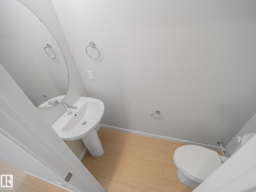 86 Baker Street, Ardrossan, AB - Indoor Photo Showing Bathroom