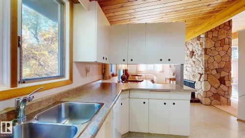 13 Valleyview Crescent, Edmonton, AB - Indoor Photo Showing Kitchen With Double Sink